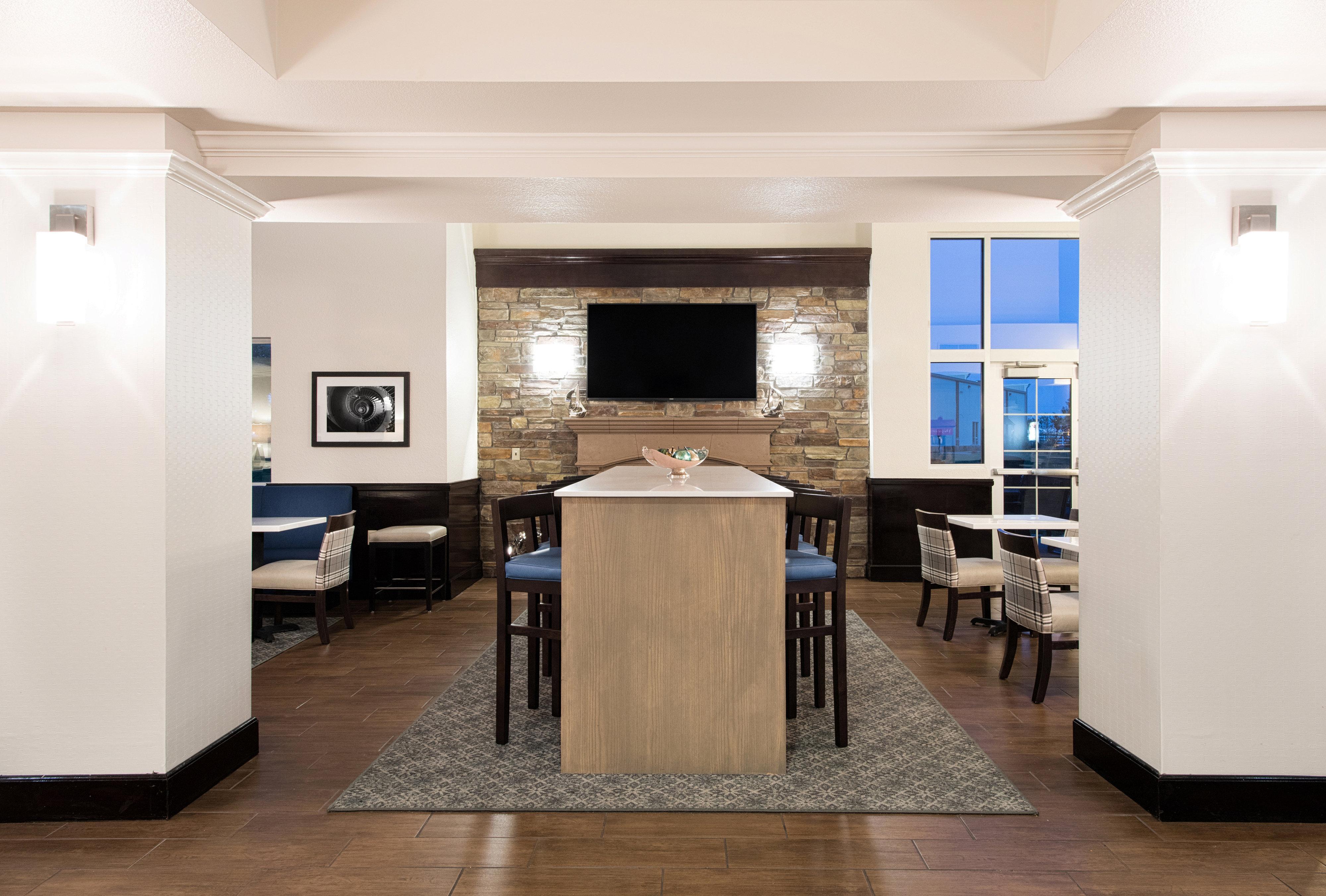 Holiday Inn Express & Suites East Wichita I-35 Andover By Ihg Bagian luar foto