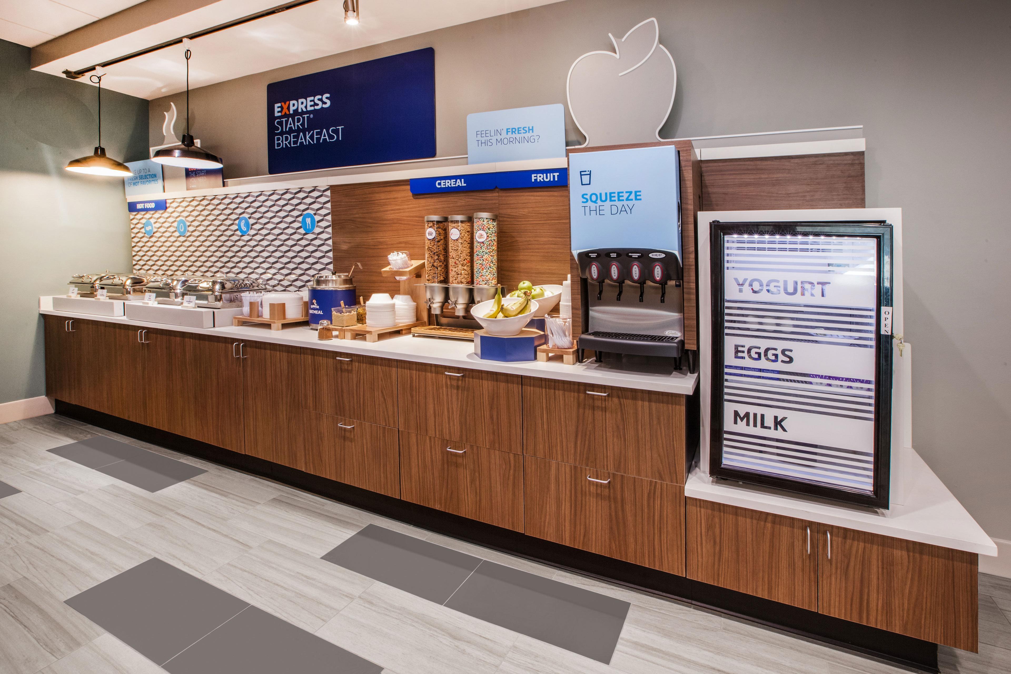 Holiday Inn Express & Suites East Wichita I-35 Andover By Ihg Bagian luar foto