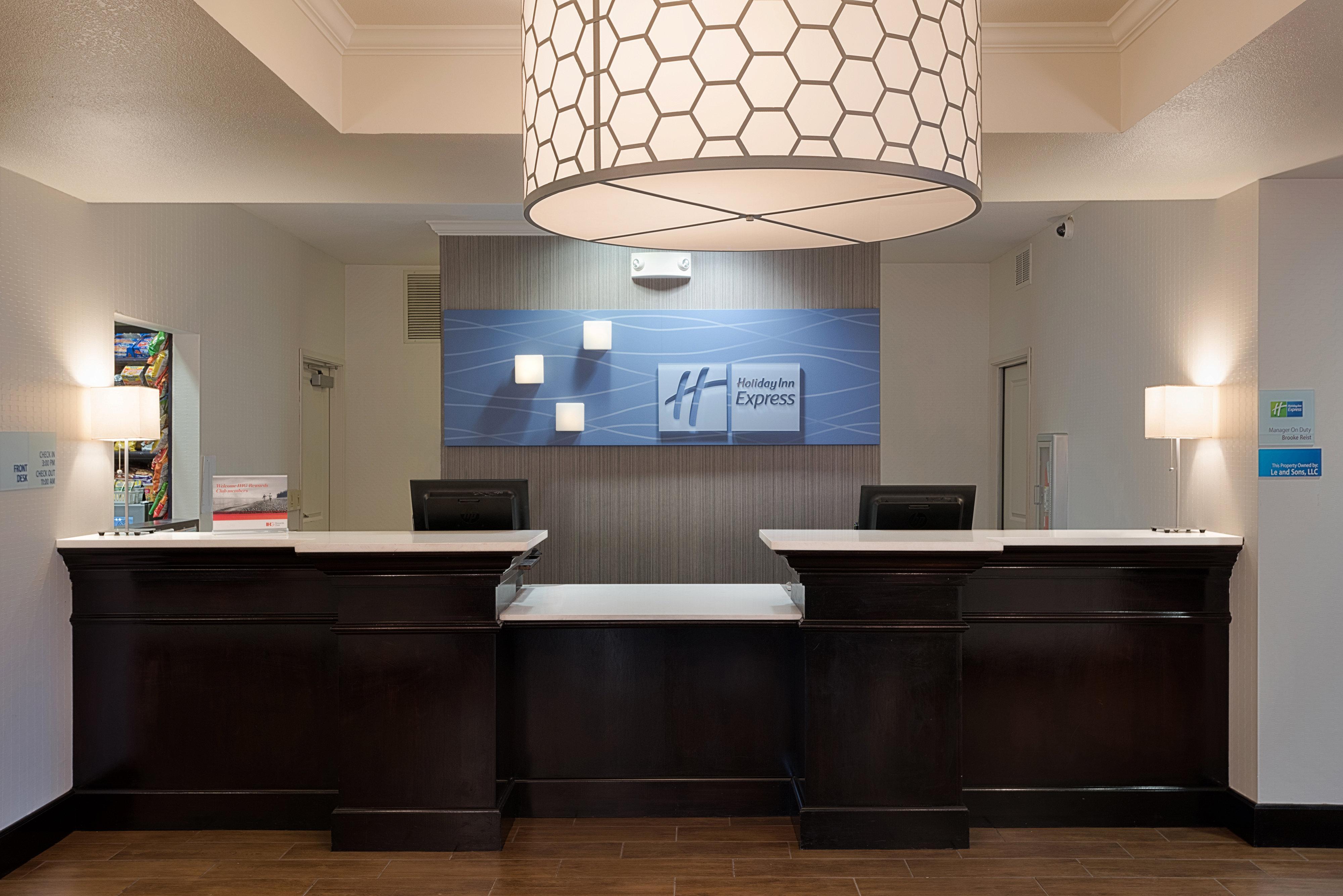 Holiday Inn Express & Suites East Wichita I-35 Andover By Ihg Bagian luar foto