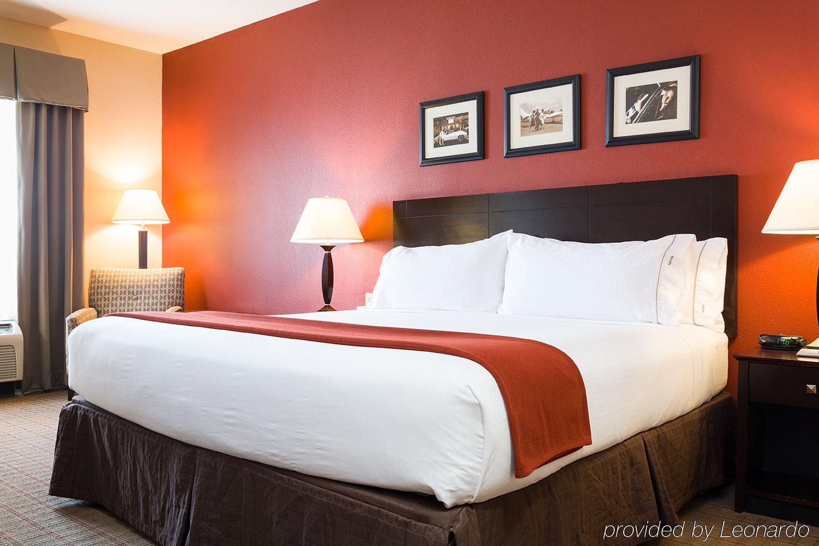 Holiday Inn Express & Suites East Wichita I-35 Andover By Ihg Bagian luar foto