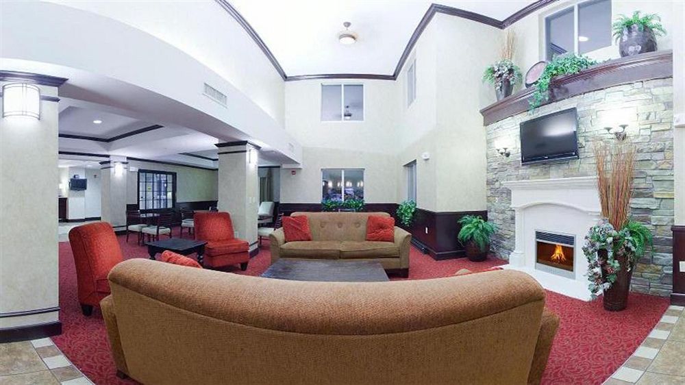 Holiday Inn Express & Suites East Wichita I-35 Andover By Ihg Bagian luar foto