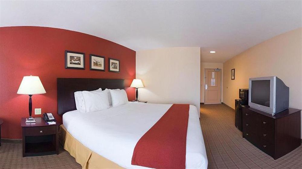 Holiday Inn Express & Suites East Wichita I-35 Andover By Ihg Bagian luar foto
